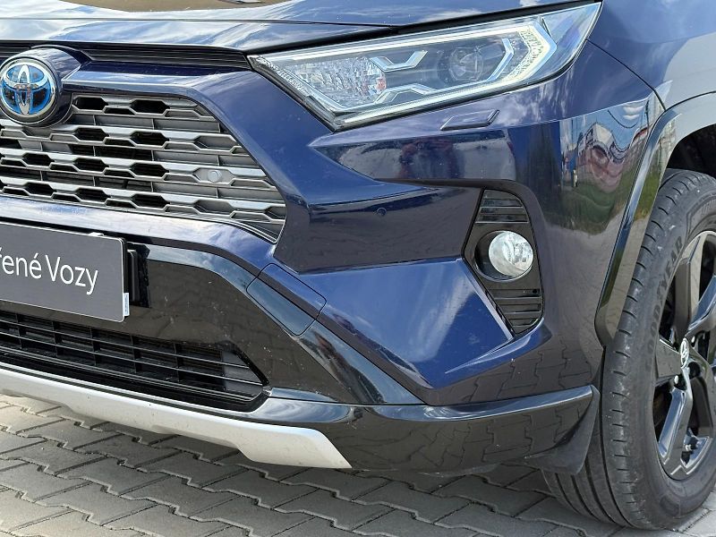 Toyota RAV4 2.5 HSD e-CVT AWD Selection - fotka 27 z 28