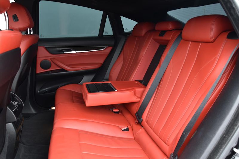 BMW X6 xDrive 30d 190kW ČR - fotka 11 z 26