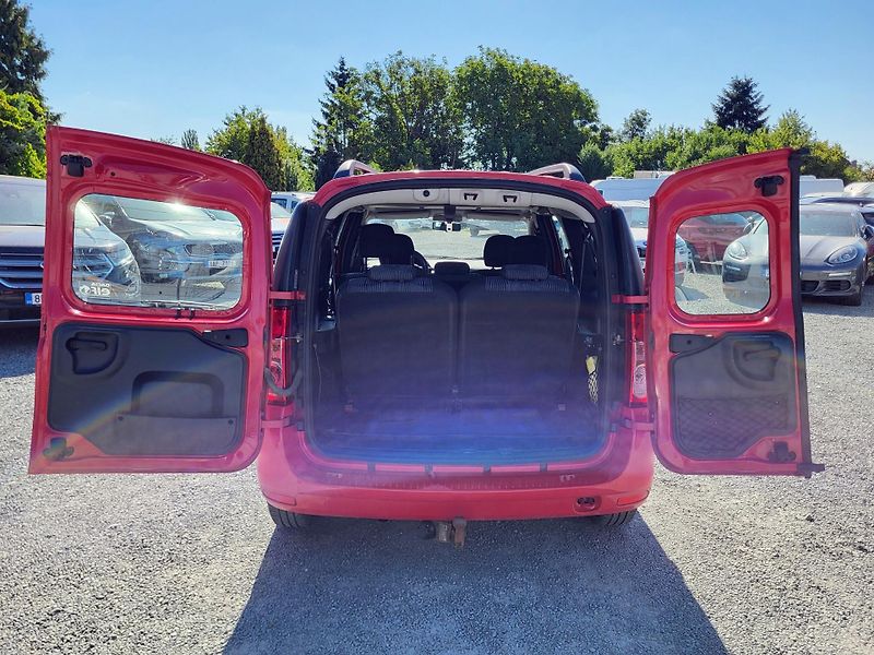 Dacia Logan MCV 1.6 i 16V ARCTICA 7-míst - fotka 33 z 48
