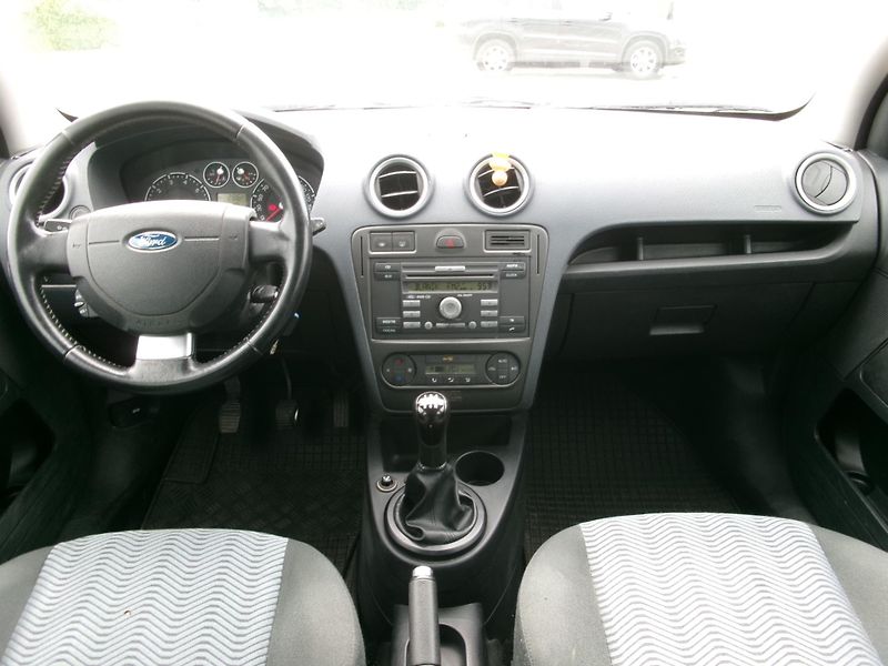 Ford Fusion (2009) 1,4 16V KLIMA ČR TAŽNÉ - fotka 20 z 26