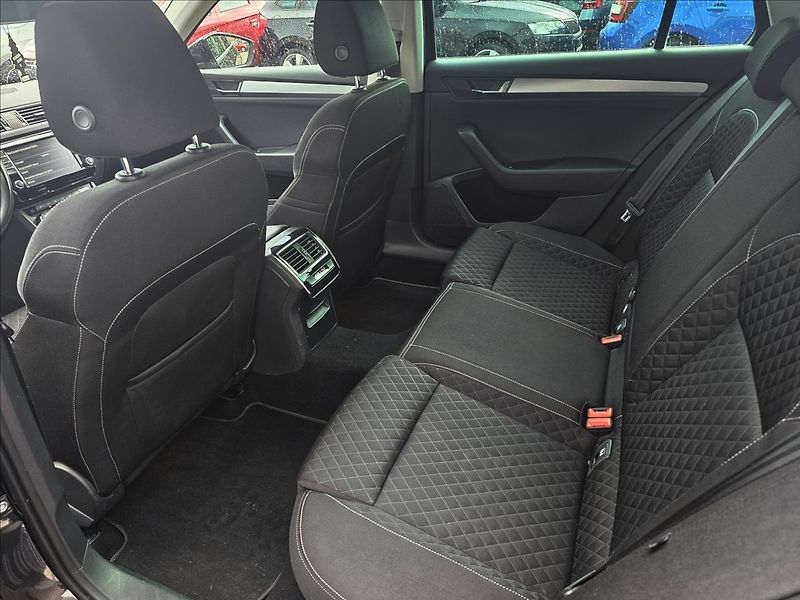 Škoda Superb III 2,0TDi 1KW DSG STYLE - fotka 28 z 51