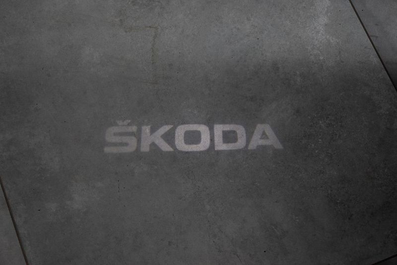 Škoda Octavia 1.5 G-TEC*KAMERA*ACC*DSG*DPH* - fotka 19 z 43