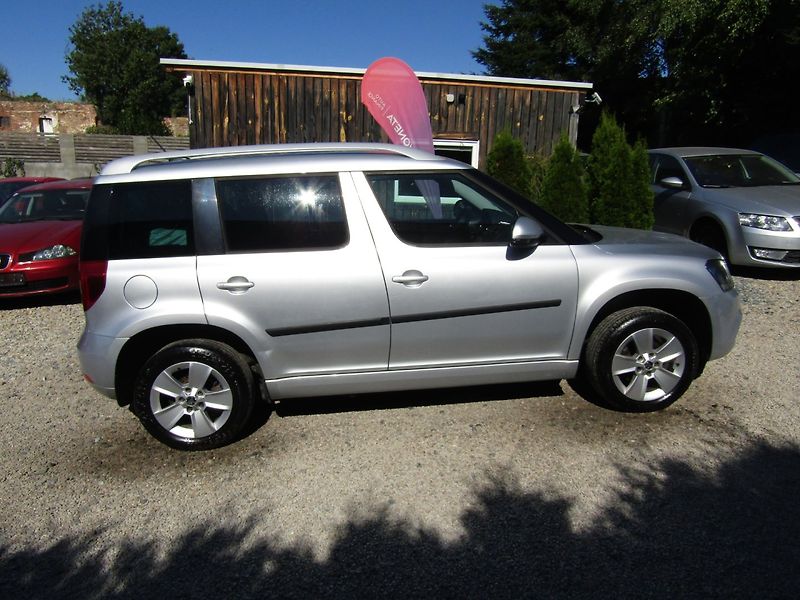 Škoda Yeti (2014) 1.6 TDI 77kW DSG - fotka 9 z 38