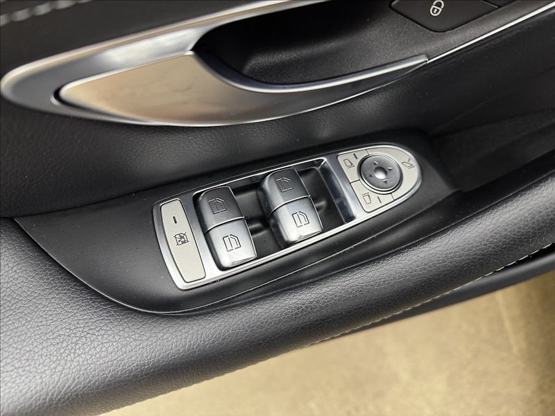 Mercedes-Benz CLS 3,0 450 4M AMG LED KŮŽE 360° - fotka 34 z 47