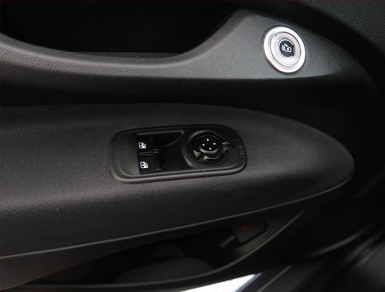Fiat 500e (2022) 42 kWh, SoH 100%, Automat - fotka 22 z 25