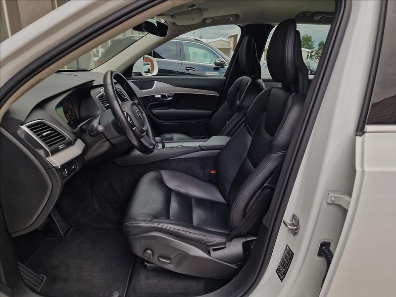 Volvo XC90 B5 AWD MomentumPro, 7-míst,ČR - fotka 19 z 50