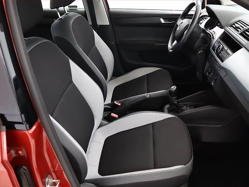 Škoda Fabia (2015) Ambition 1.0, ČR,1.maj - fotka 7 z 13