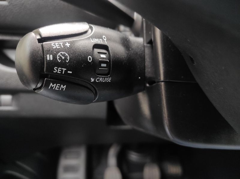 Toyota ProAce 2,0D-4D 9 míst, L2, ČR, TZ - fotka 22 z 31