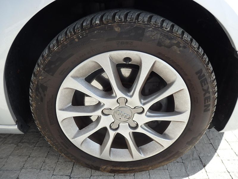 Audi A3 1.2 TFSI 6x AIRBAG, NAVIGACE - fotka 11 z 18