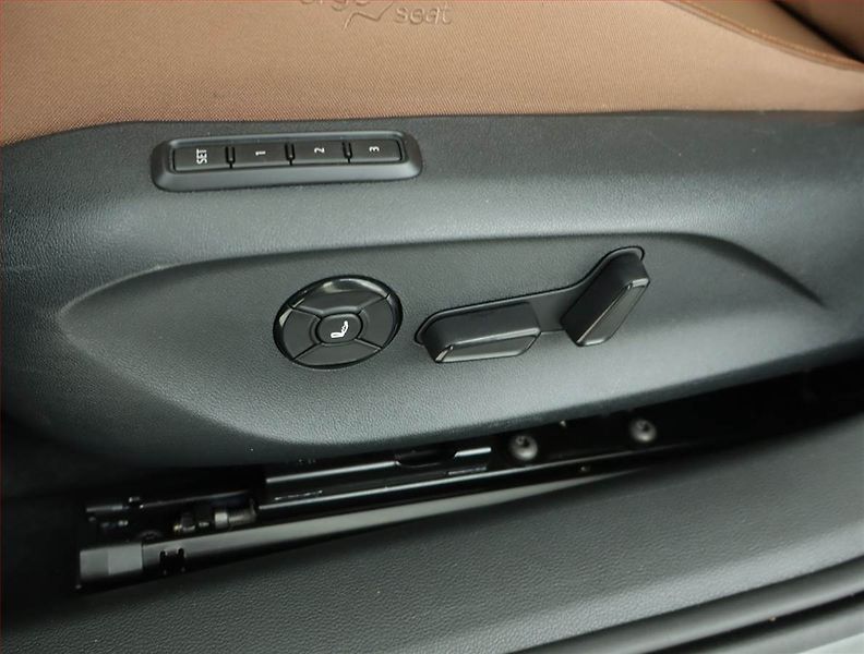 Škoda Superb (2024) Laurin&Klement 2.0 TDI - fotka 17 z 18
