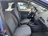 Ford Fiesta 1.3i 51Kw ČR TAŽNÉ KLIMA - náhled 26