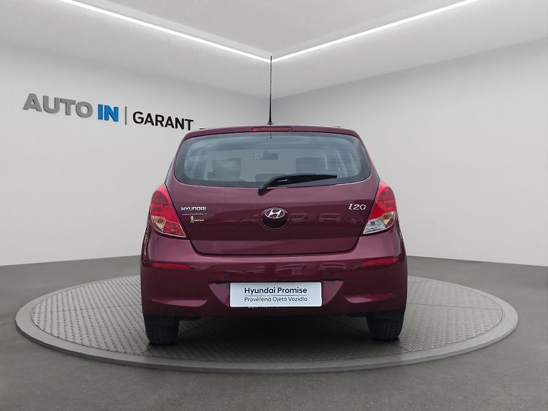 Hyundai i20 (2014) 1.2i 62kW, Klima - fotka 6 z 16