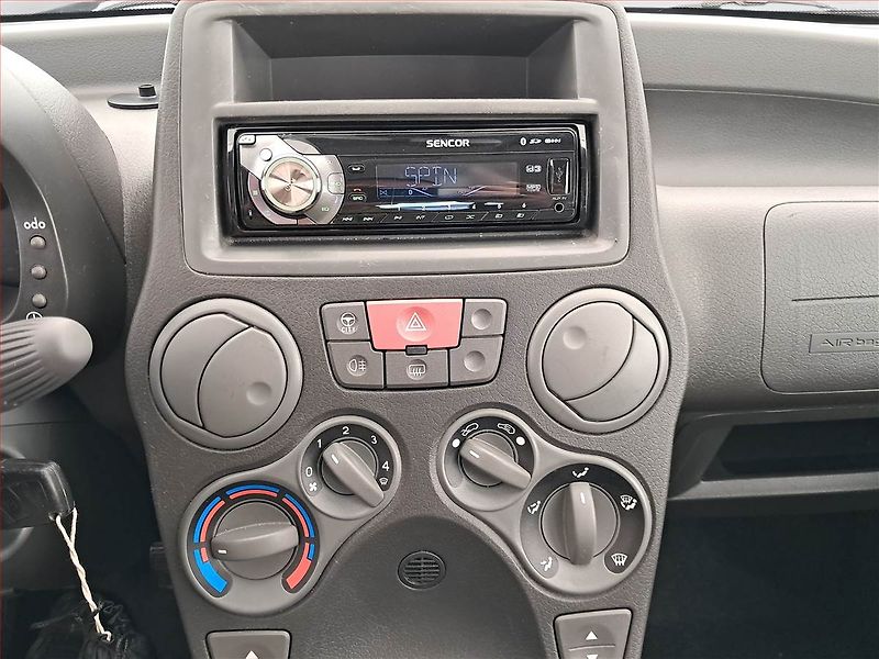 Fiat Panda (2009) 1.1, po STK, jezdí výborně - fotka 12 z 15