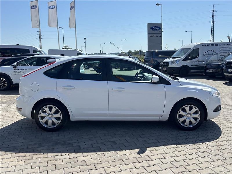 Ford Focus 1,6 Duratec Ti-VCT 74kW Trend - fotka 6 z 20