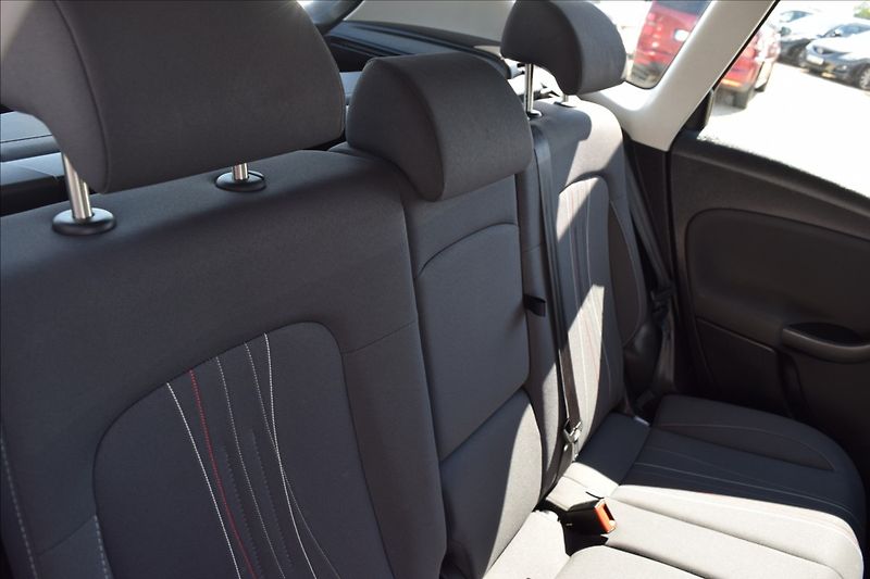 Seat Altea 1,6 TDI 77KW ALU KLIMA - fotka 21 z 44
