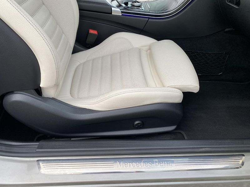 Mercedes-Benz Třídy C C 400 COUPE 4MATIC 51.000KM - fotka 113 z 149
