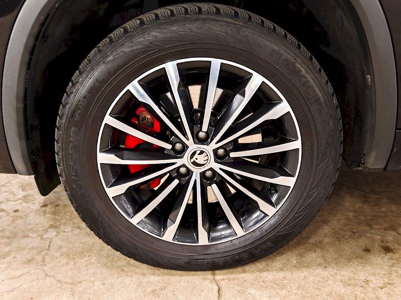 Škoda Kodiaq (2019) 2.0 TDI 176 kW DSG 4x4 RS - fotka 34 z 34