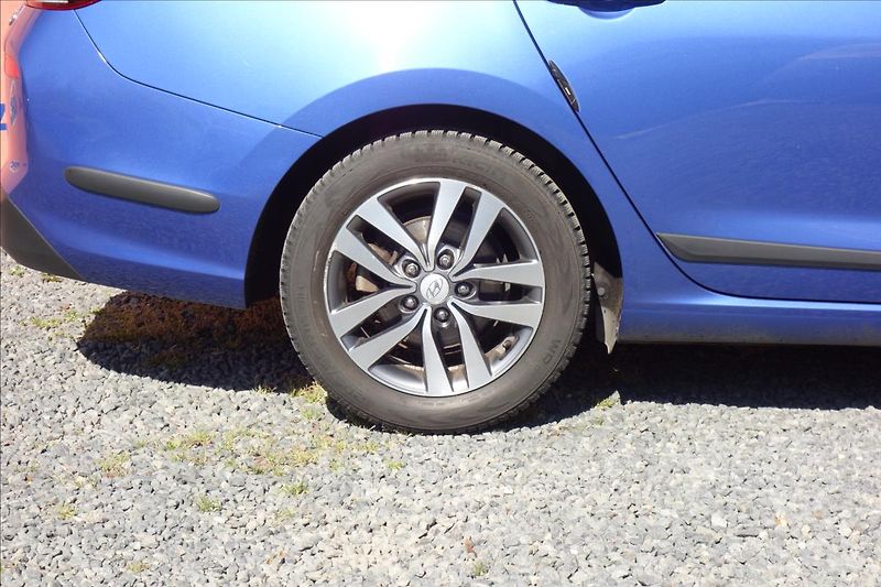 Hyundai i30 1,4 T-GDi,ČR,1 MAJ.,52TIS.KM. - fotka 9 z 44