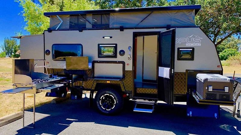 Off-roadový karavan Opus