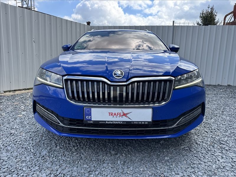 Škoda Superb 2,0 TDI DSG STYLE DPH 1.maj ČR - fotka 2 z 50