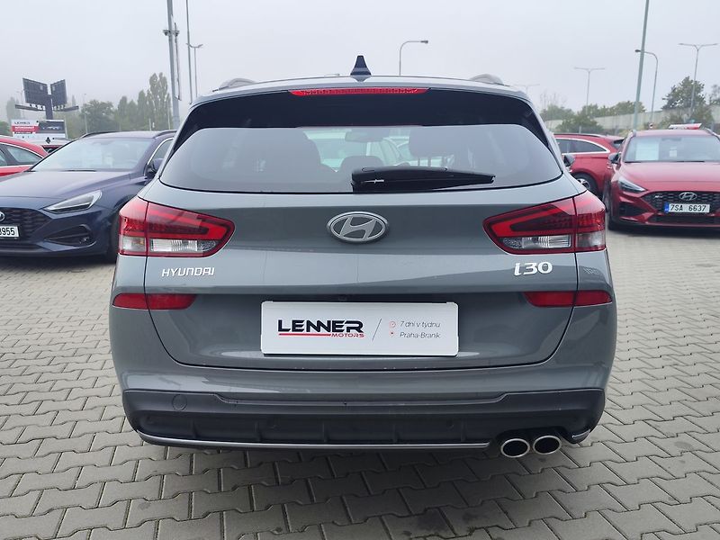 Hyundai i30 1.5 T-GDI/103kW N-Line DCT - fotka 6 z 35