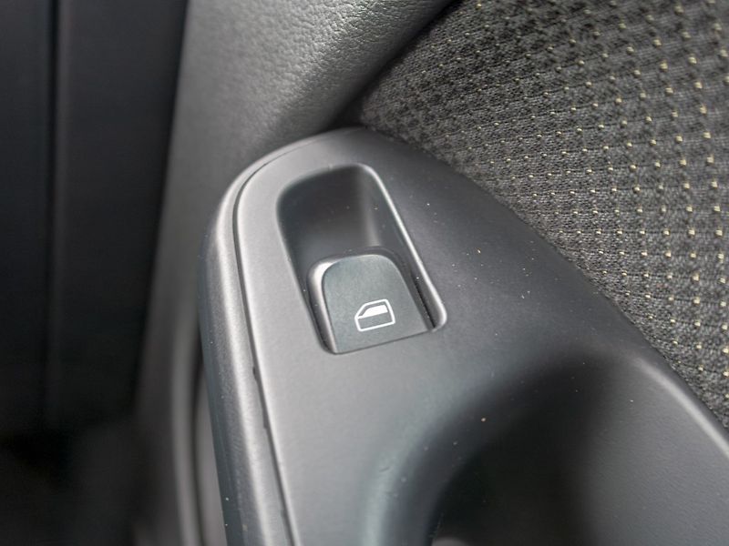 Audi A4 (2008) 2.0TDI 105KW Sline – ROZVODY - fotka 32 z 45