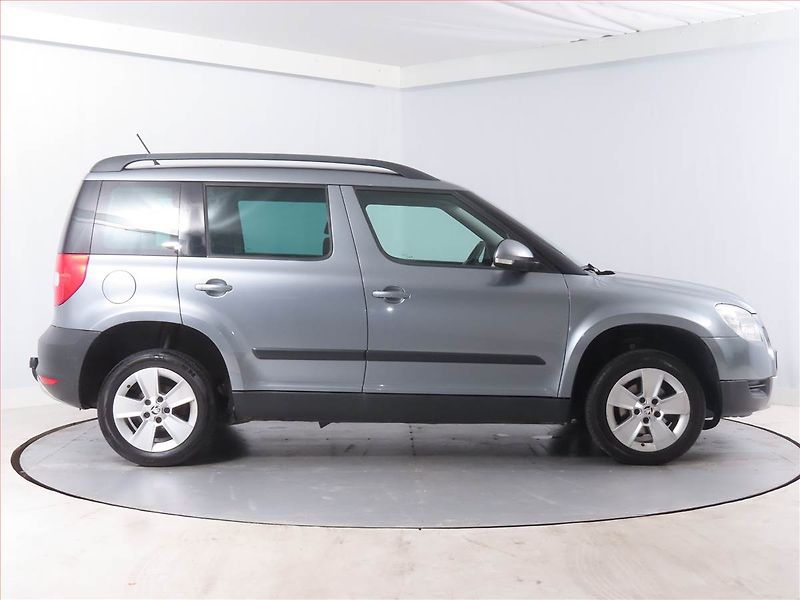 Škoda Yeti (2011) 1.2 TSI, Serv.kniha - fotka 6 z 15