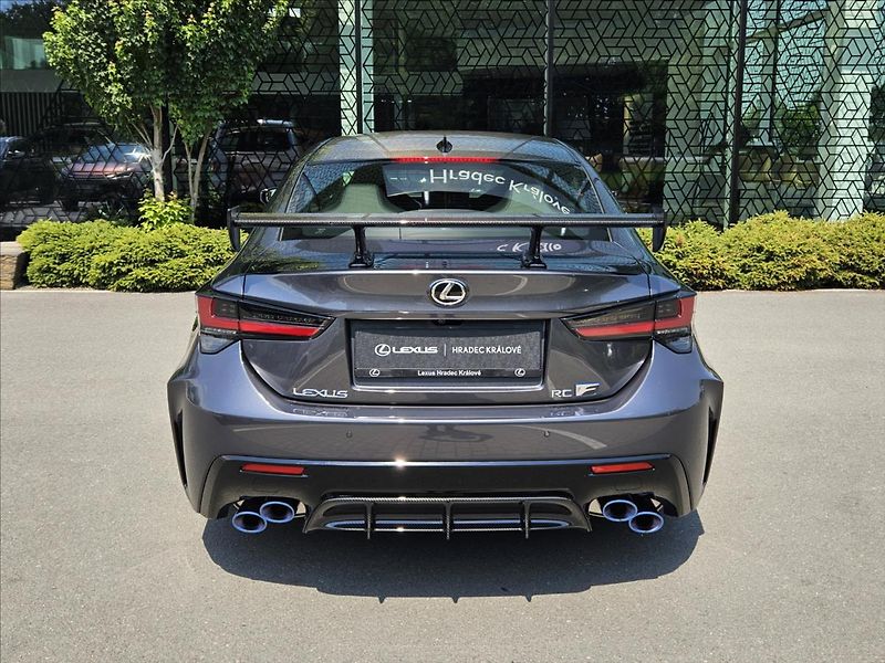 Lexus RC F 5,0 Track Edition - fotka 17 z 17