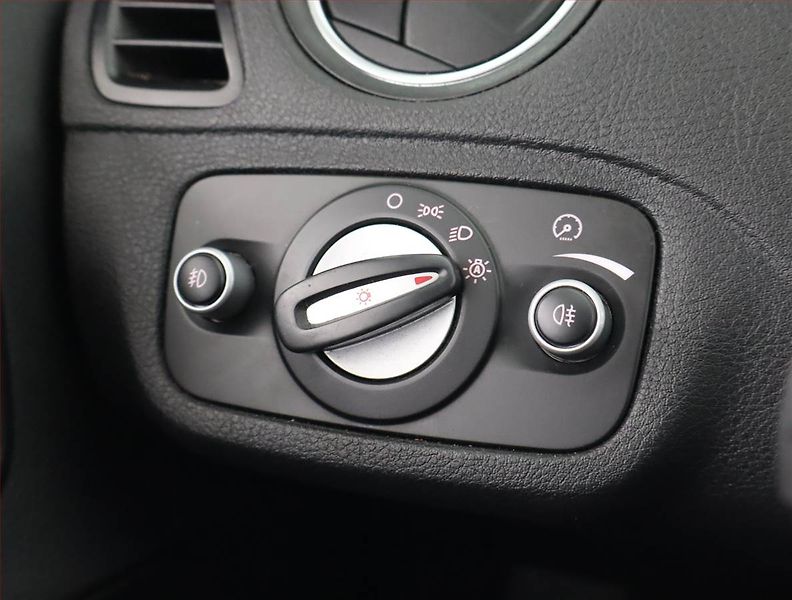 Ford S-MAX (2012) 2.0 TDCi, Serv.kniha, Xenony - fotka 15 z 18