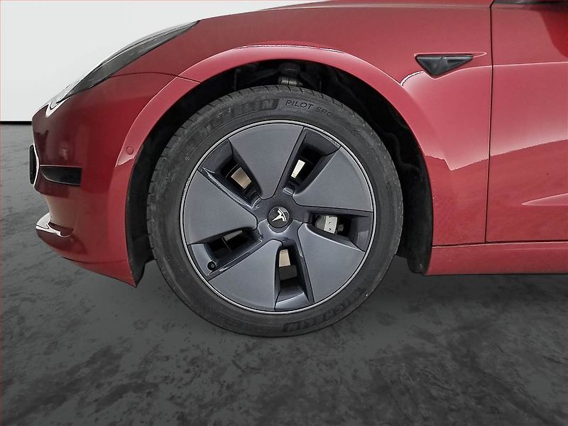 Tesla Model 3 (2022) Standard Range LFP, SoH 94% - fotka 15 z 22