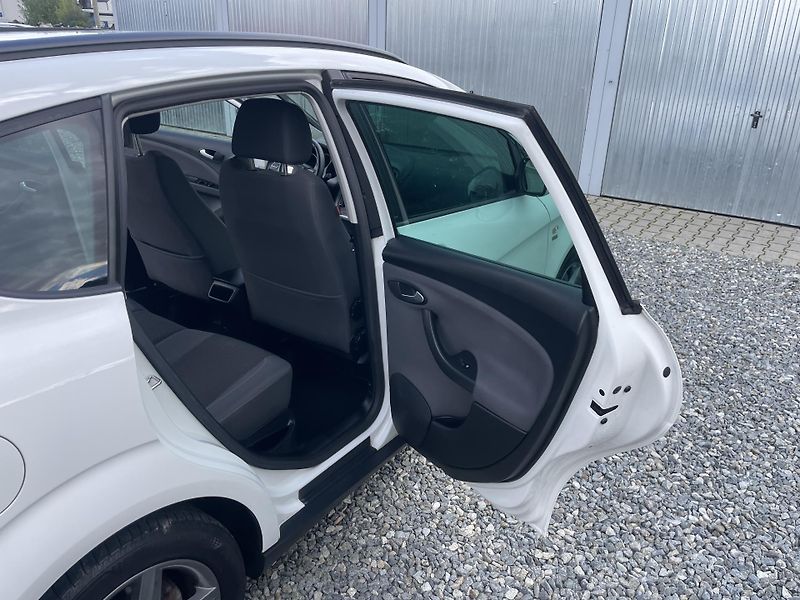 Seat Altea 1.6TDi 105PS XXL ECOMOTIVE TOP - fotka 143 z 189