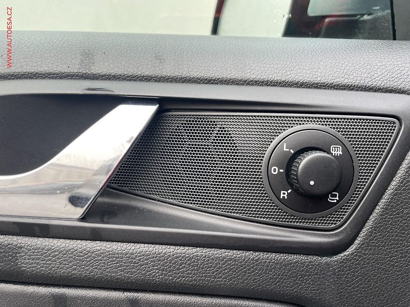 Škoda Yeti (2011) 1.2 TSi, Experience, panor - fotka 20 z 21