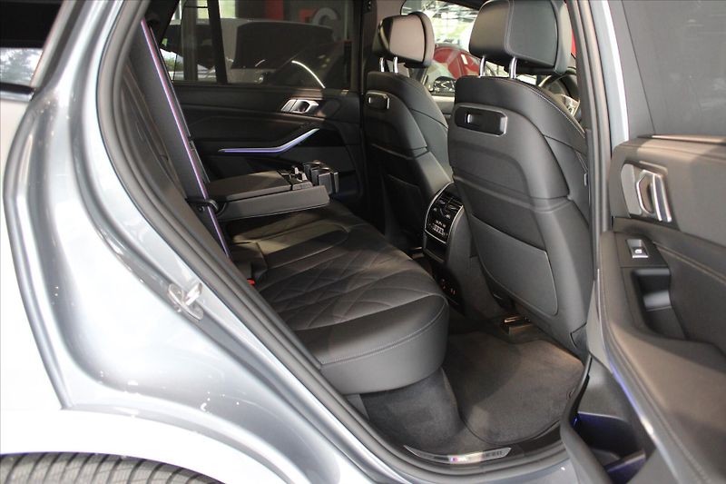 BMW X5 xDrive30d M Sport Pro DAProf/3 - fotka 27 z 34