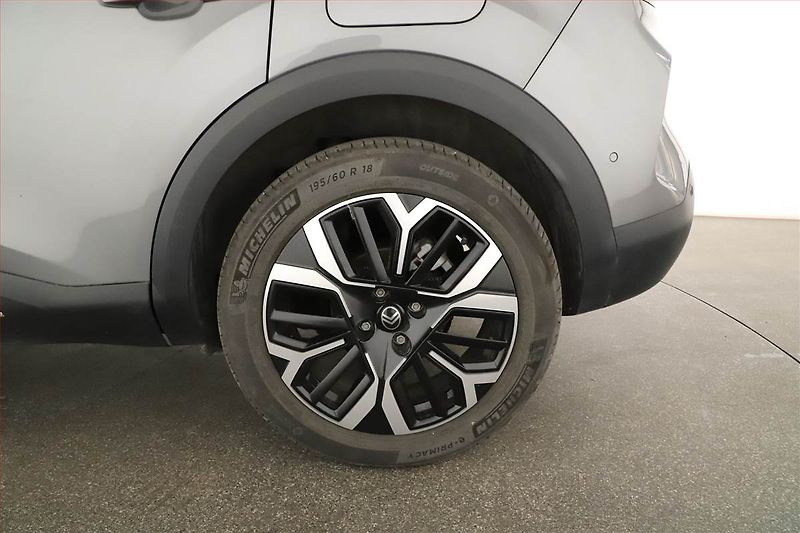 Citroën C4 (2025) 1.2 PureTech - fotka 12 z 17