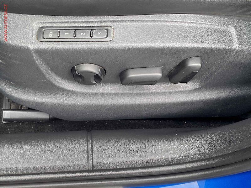 Škoda Octavia (2018) 2.0 TDi 4x4, RS, DSG, LED - fotka 12 z 19
