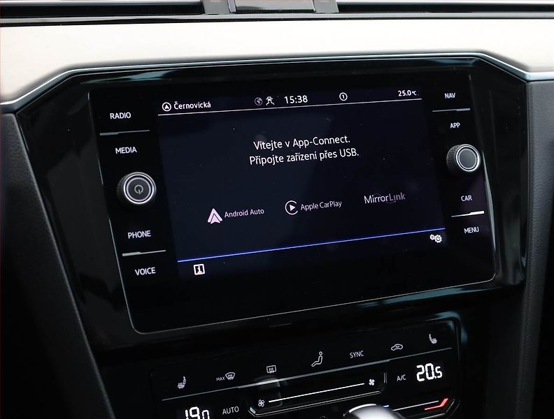 Volkswagen Passat (2021) R-Line 2.0 TDI, 4X4, Automat - fotka 17 z 21
