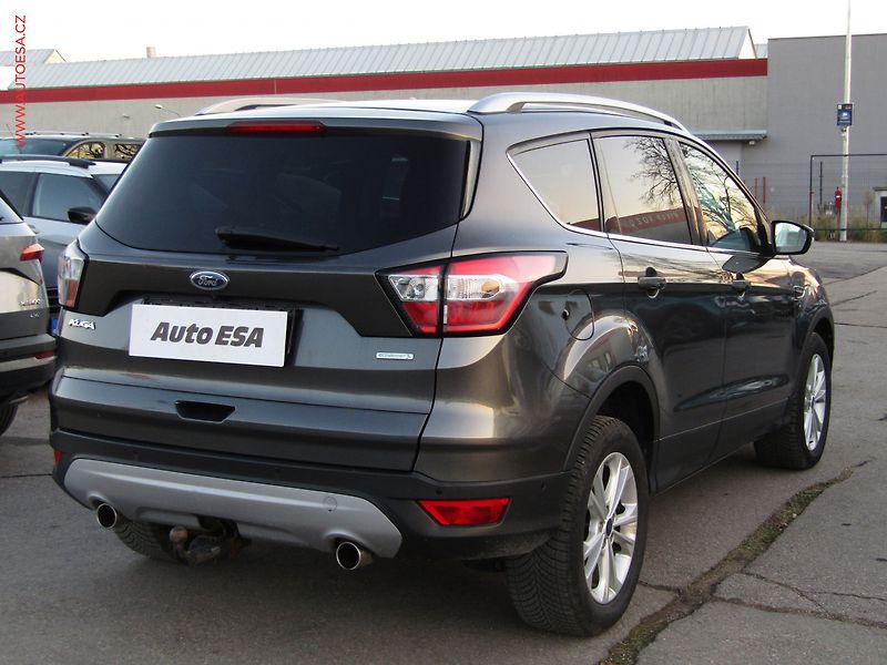 Ford Kuga (2018) 1.5EB, Titanium, navi, kamera - fotka 4 z 17