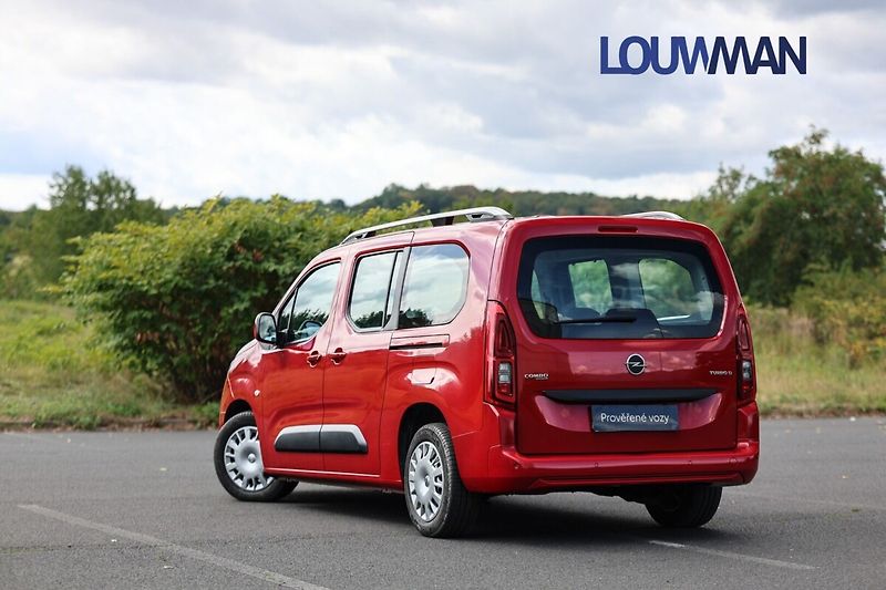Opel Combo 1.5D LIFE - fotka 18 z 26