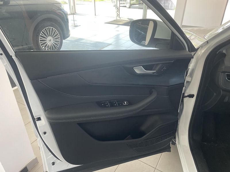 Chery Tiggo 4 HEV (2026) 1,5 HEV Unique - fotka 10 z 40