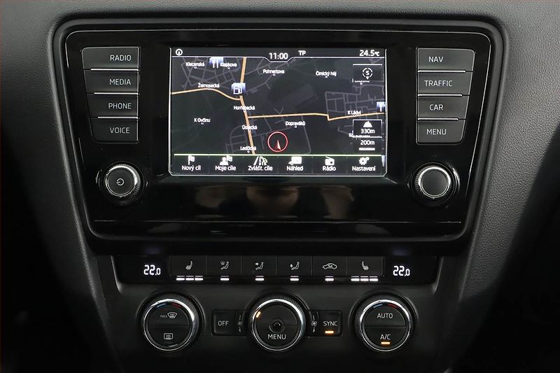 Škoda Octavia (2017) 1.6 TDI, Navi, Xenony - fotka 13 z 15
