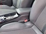Peugeot 2008 (2022) 1.2PT, GT, AT, navi, panor - náhled 23