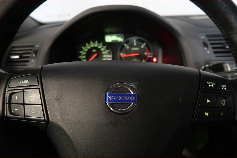 Volvo V50 (2009) 2.0 D, nová STK, jezdí výborně - fotka 16 z 16