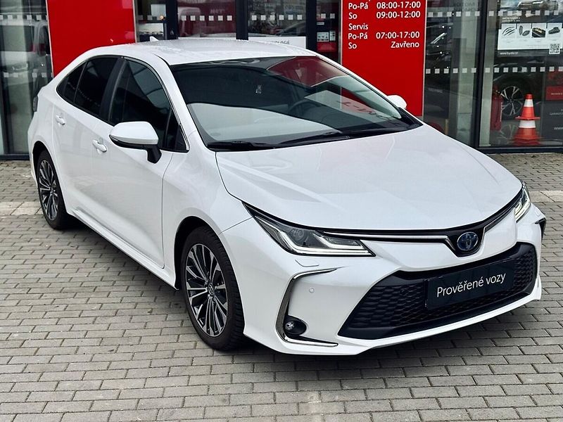 Toyota Corolla 1,8 Hybrid Style - fotka 2 z 16