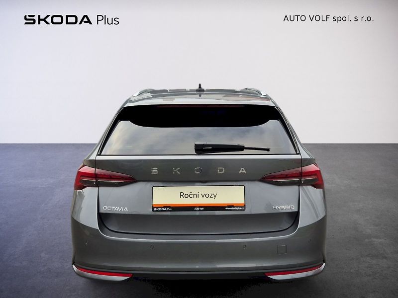 Škoda Octavia (2025) kombi 130 let Premium 1.5 TSI - fotka 10 z 35
