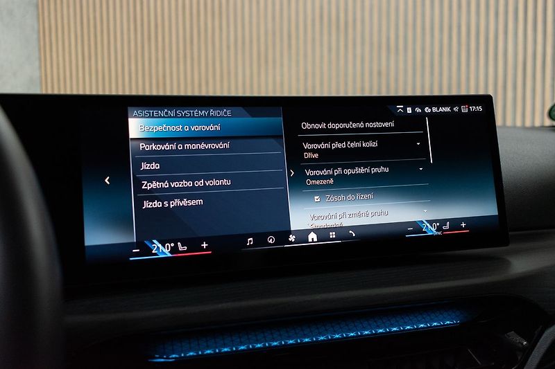 BMW Řada 3 320d xD ///M*TAŽNÉ*ZÁRUKA 2/28 - fotka 38 z 49