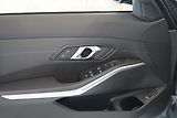 BMW Řada 3 320d xDrive Touring, HUD, ACC - náhled 21