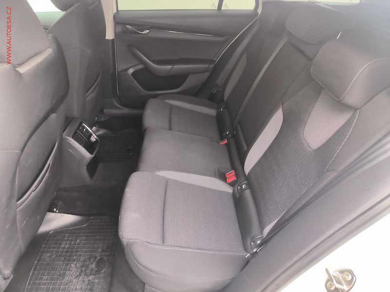 Škoda Octavia (2020) 2.0TDi, ČR, DSG, LED - fotka 10 z 26