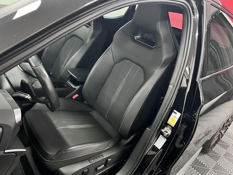Cupra Leon 2.0 TSI 221 kW 2022 - fotka 13 z 47
