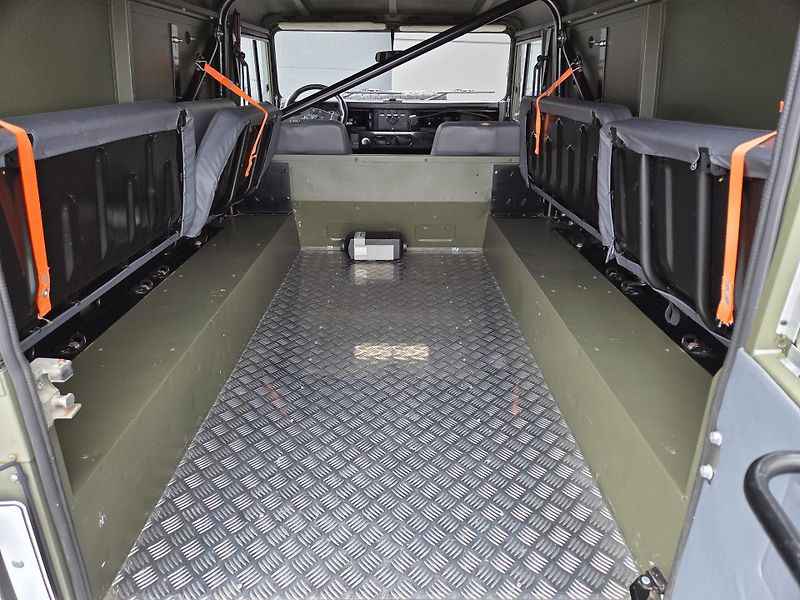 Land Rover Defender TDi HOBSON Military - RENOVACE - fotka 17 z 44