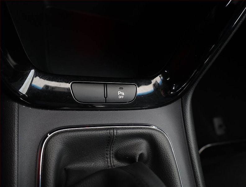Kia Ceed (2012) 1.6 CRDi, Tempomat - fotka 10 z 17